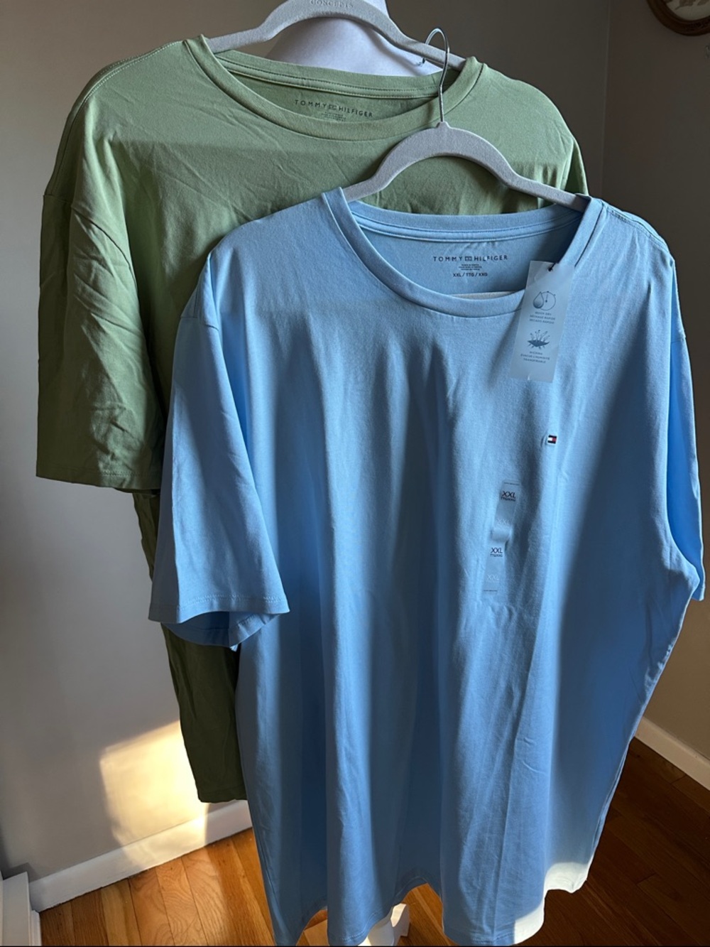 Bundle of 2 Tommy Hilfiger Men's Crewneck Tees Pale Blue/Apple Green, XXL